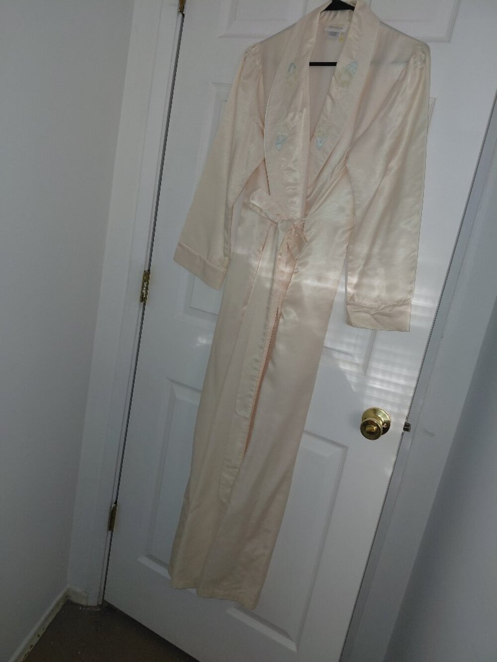 Barbizon Pale Pink Robe